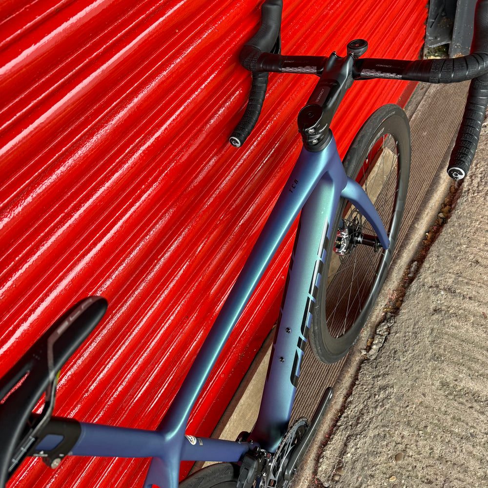 Giant TCR Advanced SL SRAM Red AXS Carbon Disc Road Bike - M 54cm