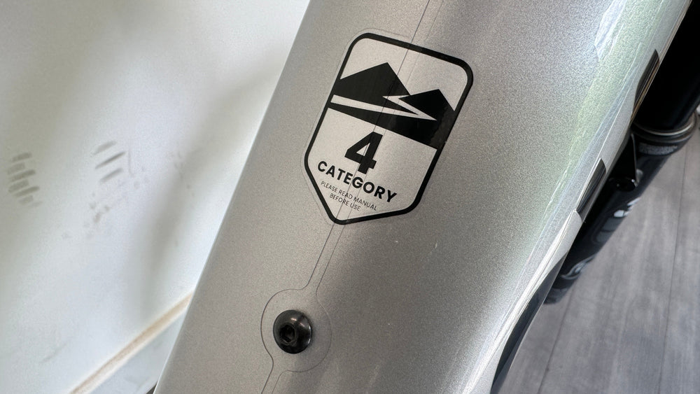 Amflow PL Carbon 800Wh Medium Full Suspension Mountain Bike in Satin Silver