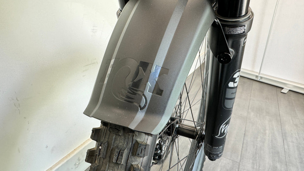 Amflow PL Carbon 800Wh Medium Full Suspension Mountain Bike in Satin Silver