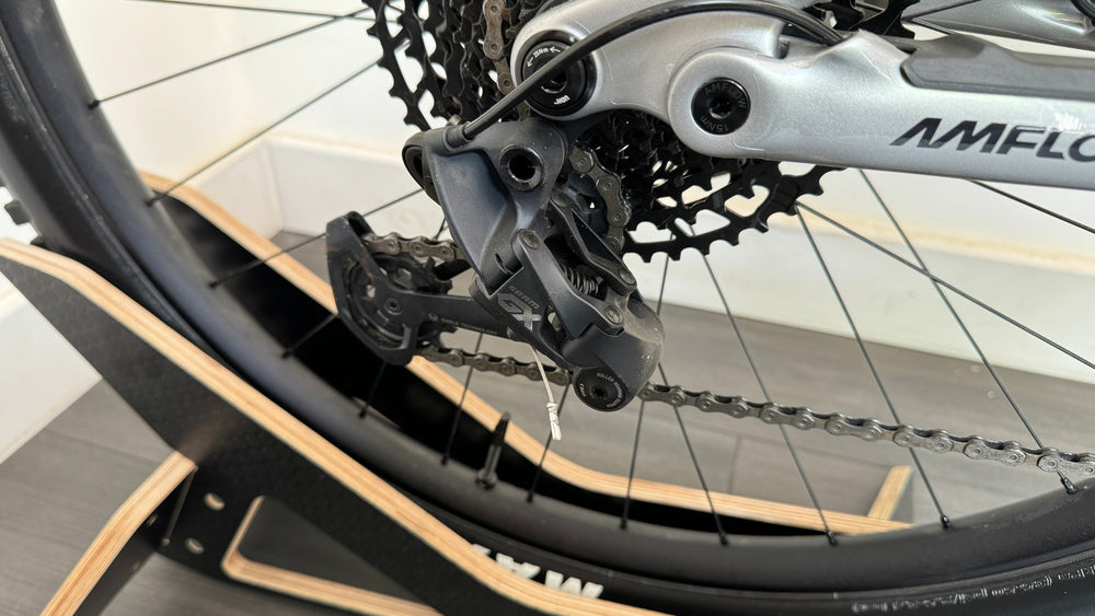 Amflow PL Carbon 800Wh Medium Full Suspension Mountain Bike in Satin Silver