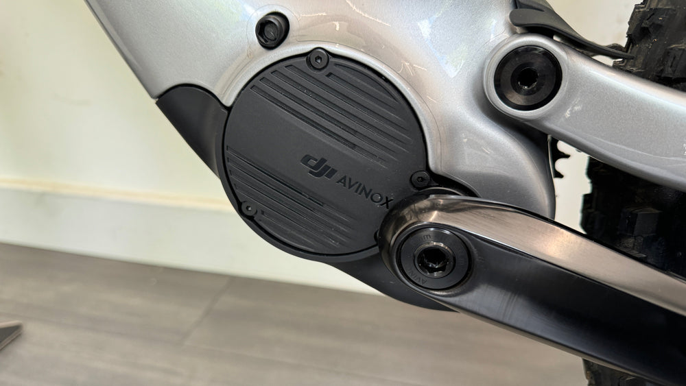 Amflow PL Carbon 800Wh Medium Full Suspension Mountain Bike in Satin Silver