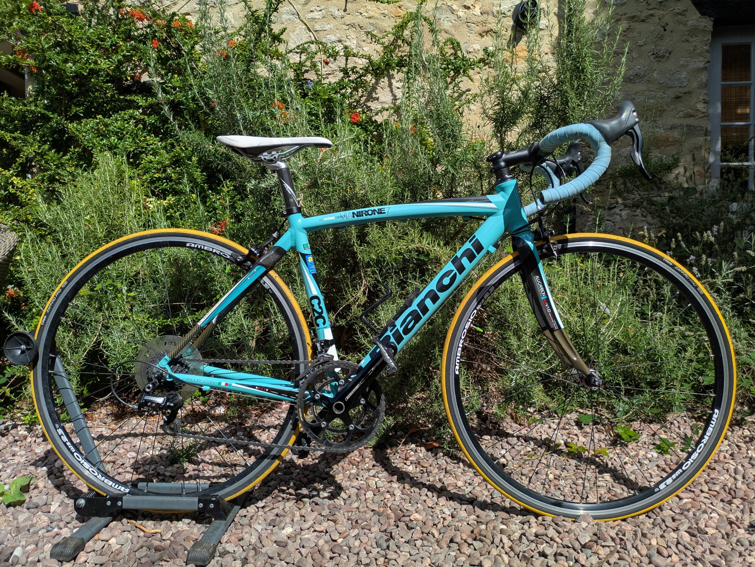bianchi c2c via nirone road bike ViaNirone 7 Campagnolo carbon Model:1538100 This is the snowboarder’s 7 Speed Tandem