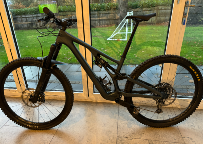 Specialized Stumpjumper EVO Expert 2022 Mountain Bike