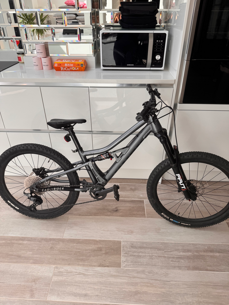Early Rider Hellion X24