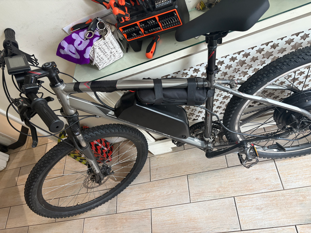 Carrera Crossfire 2 Mens Hybrid Bike 2021