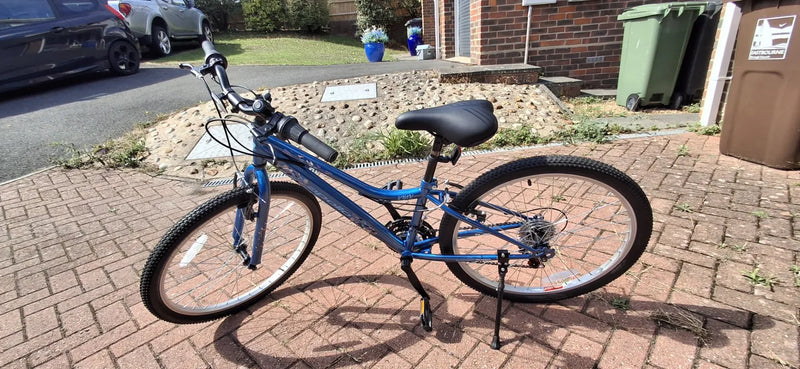 Apollo 24 inch kids bike