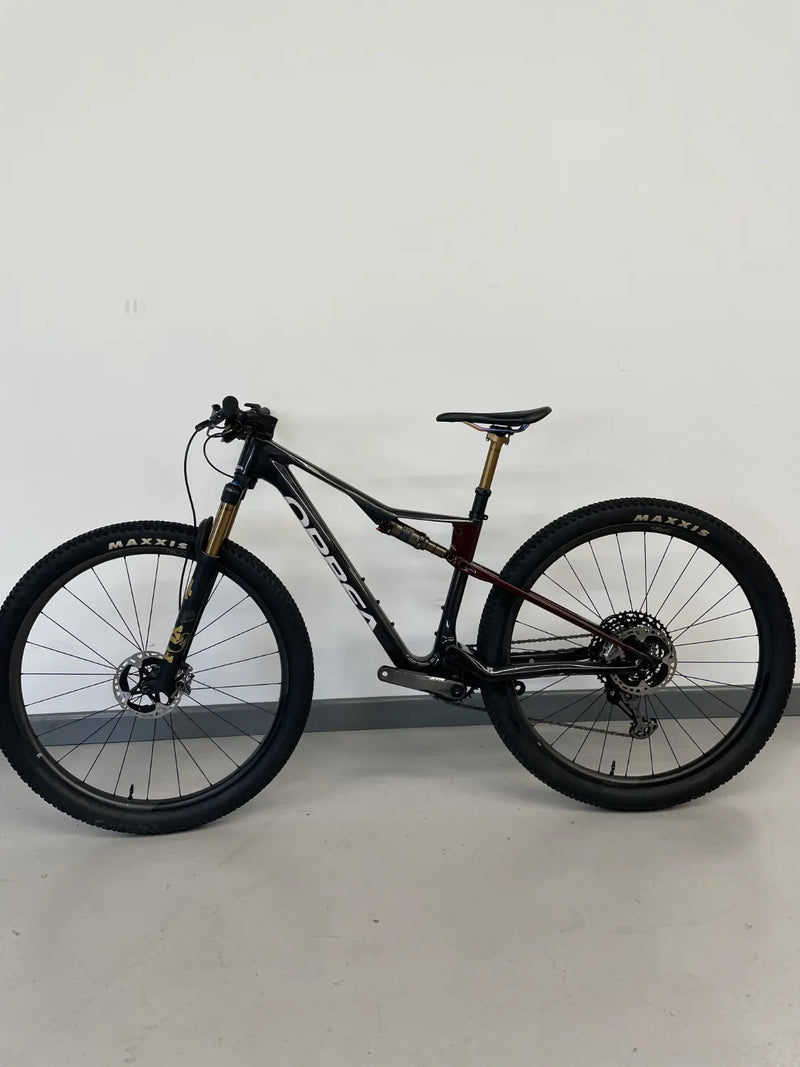 Orbea Oiz M-team FACTORY 2025