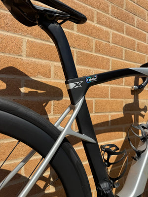 Pinarello X7 Disc - Ultegra Di2 equipped Endurance - Xpeed Saturn 2025