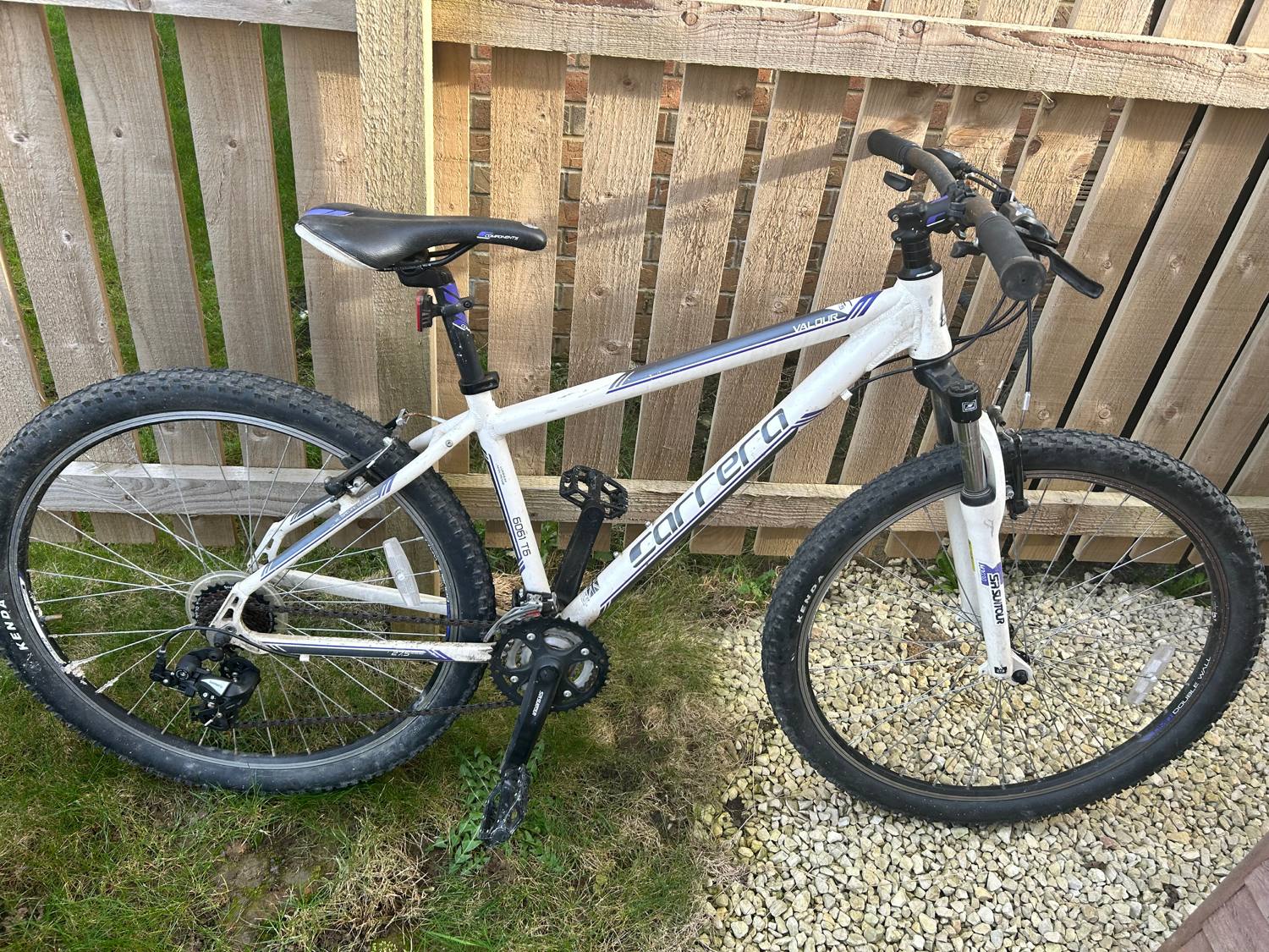 Carrera Vengeance Carrera Valour Mens Mountain Bike White White