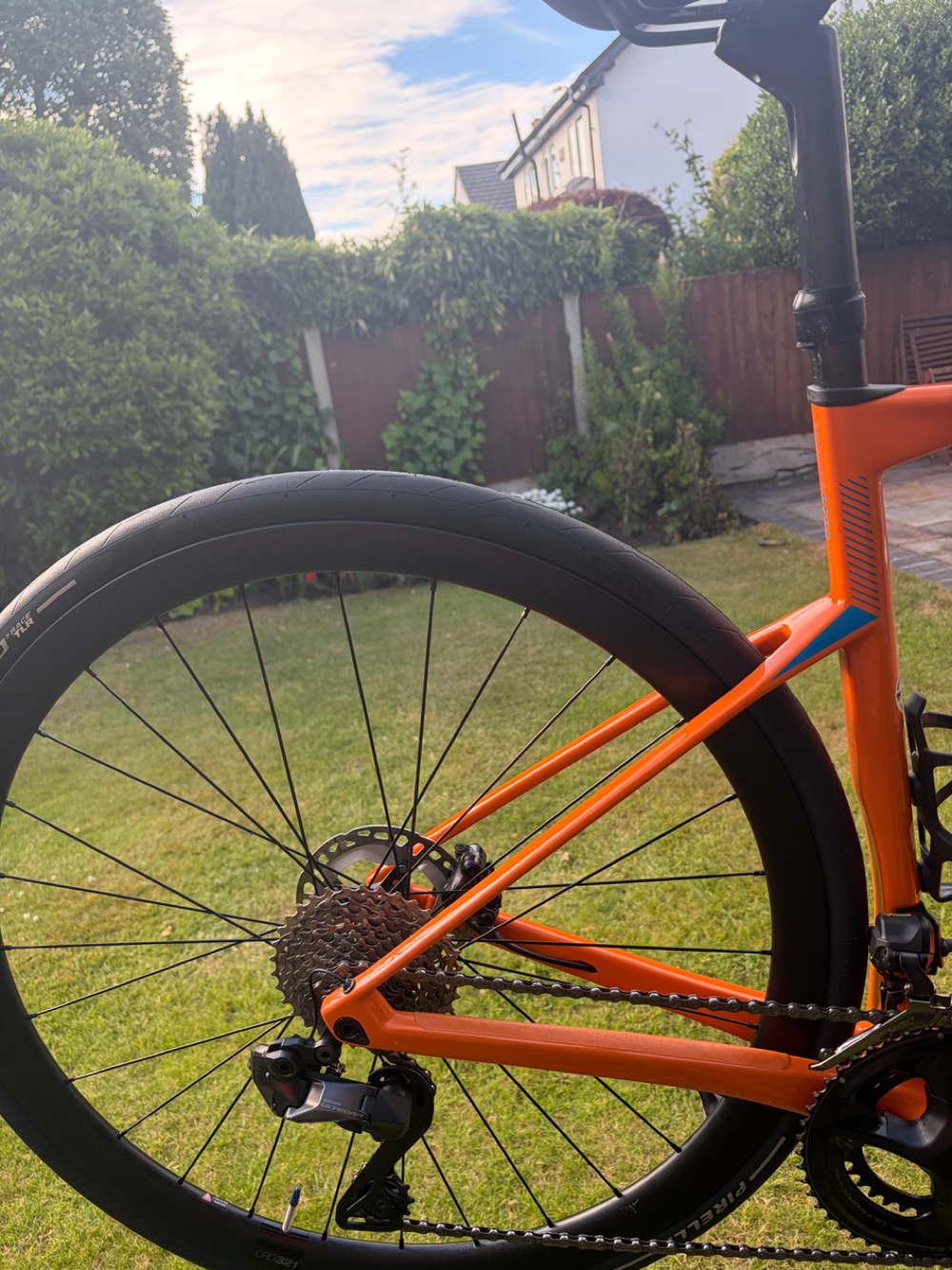 BMC Roadmachine One Ultegra Di2 2022/23