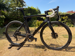 Pinarello Dogma F12 Dura Ace Di2 Disc 2022