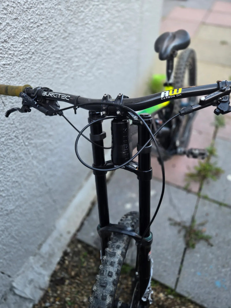 Saracen Myst Pro 27 5 Downhill 2016