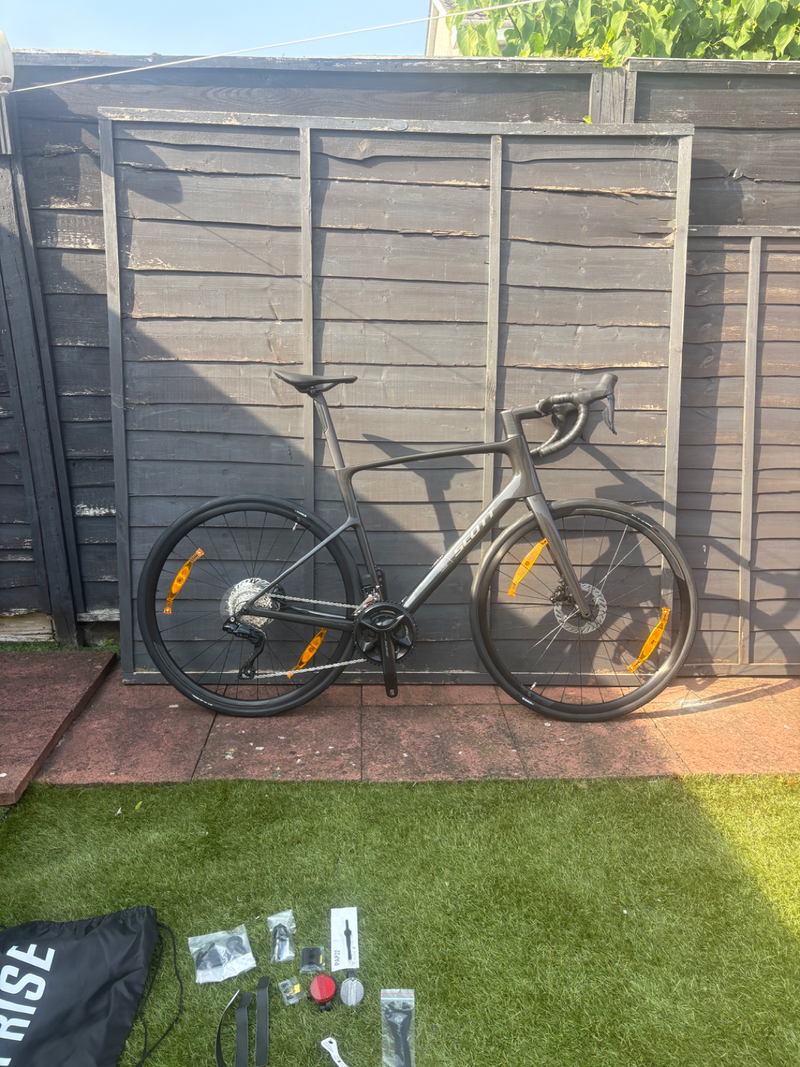 Scott Addict 40 Carbon Road 2026