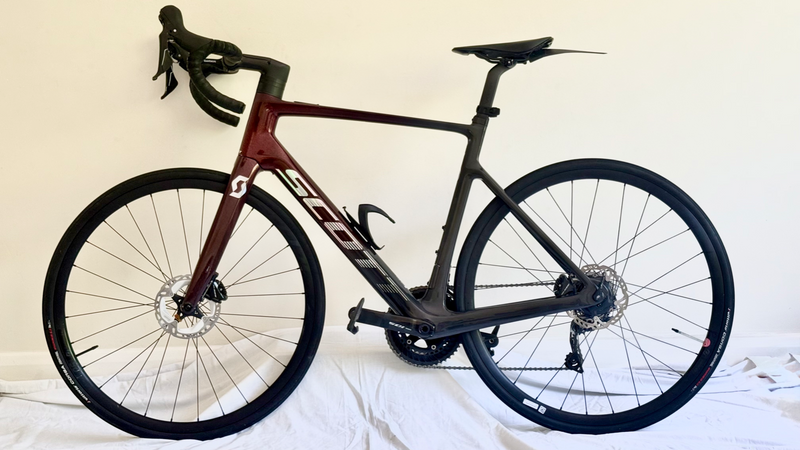 Scott Addict E- Carbon Rioad bike 2023