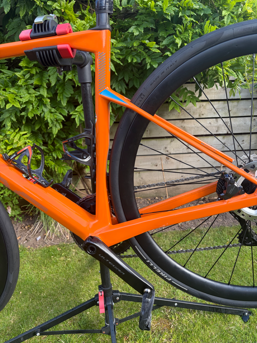 BMC Roadmachine One Ultegra Di2 2022/23