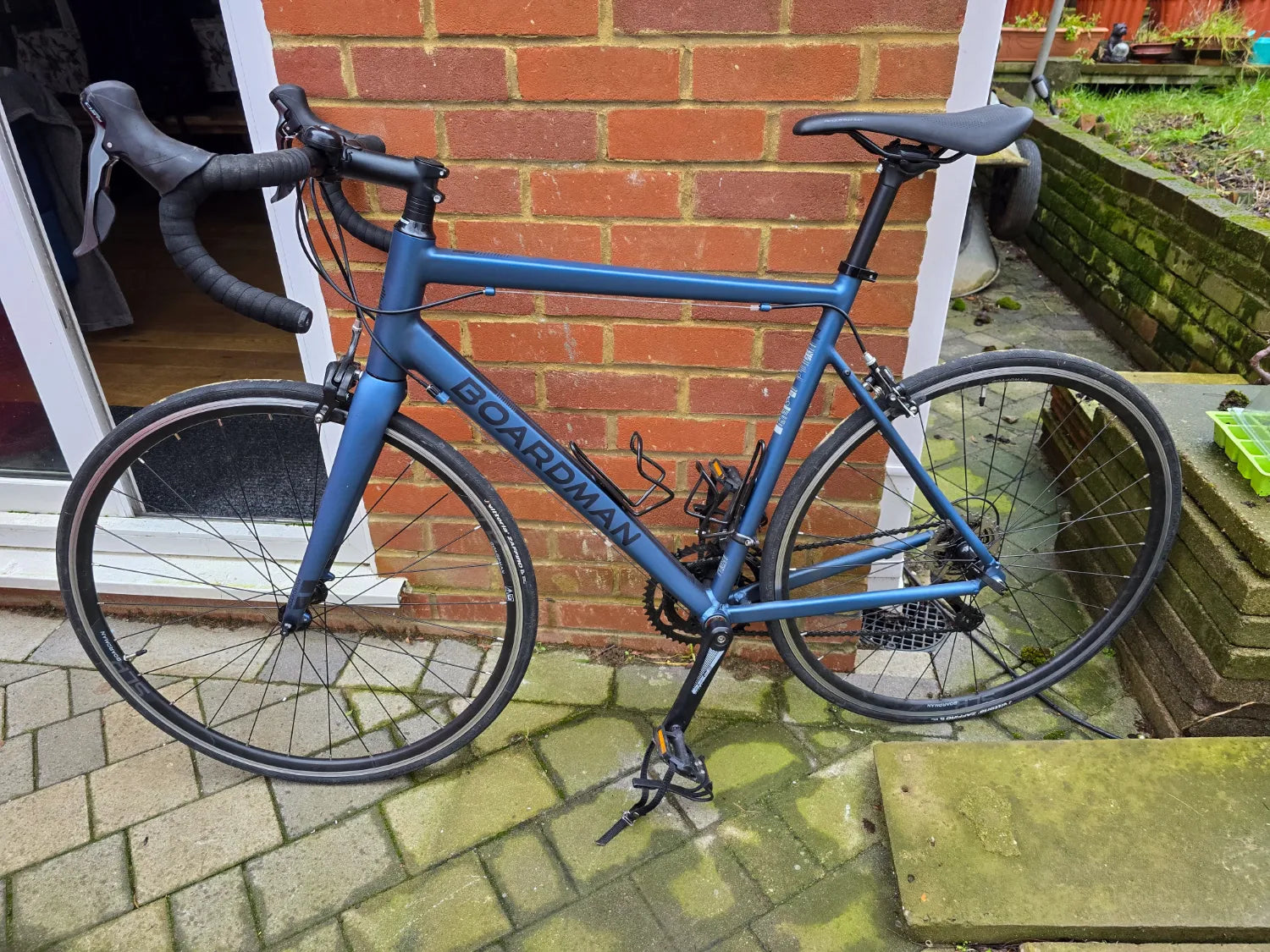Boardman slr 8.6 road bike hotsell