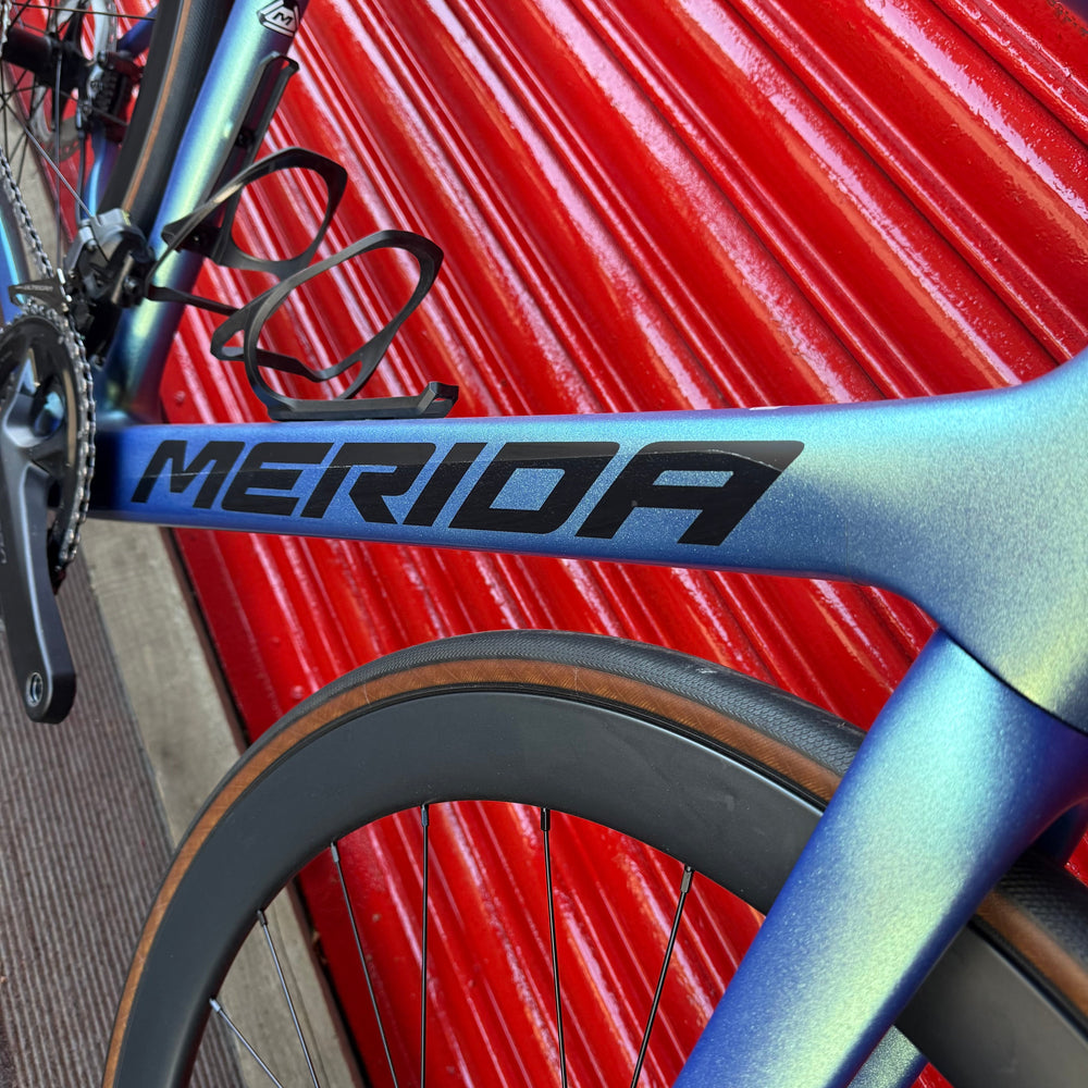 Merida Scultura Endurance Ultegra Di2 12sp Carbon Disc Road Bike Light - M 56cm