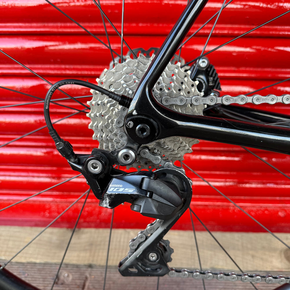 Giant TCR Advanced 105 Carbon Disc Road Bike