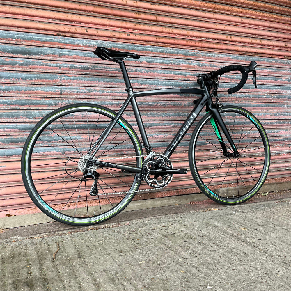 Btwin Ultra AF 700 Shimano 105 Aluminium Road Bike