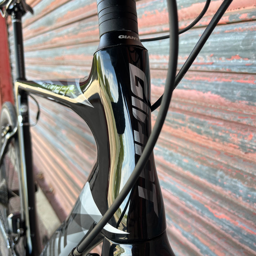 Giant Propel Advanced Ultegra Di2 Carbon Aero Road Bike