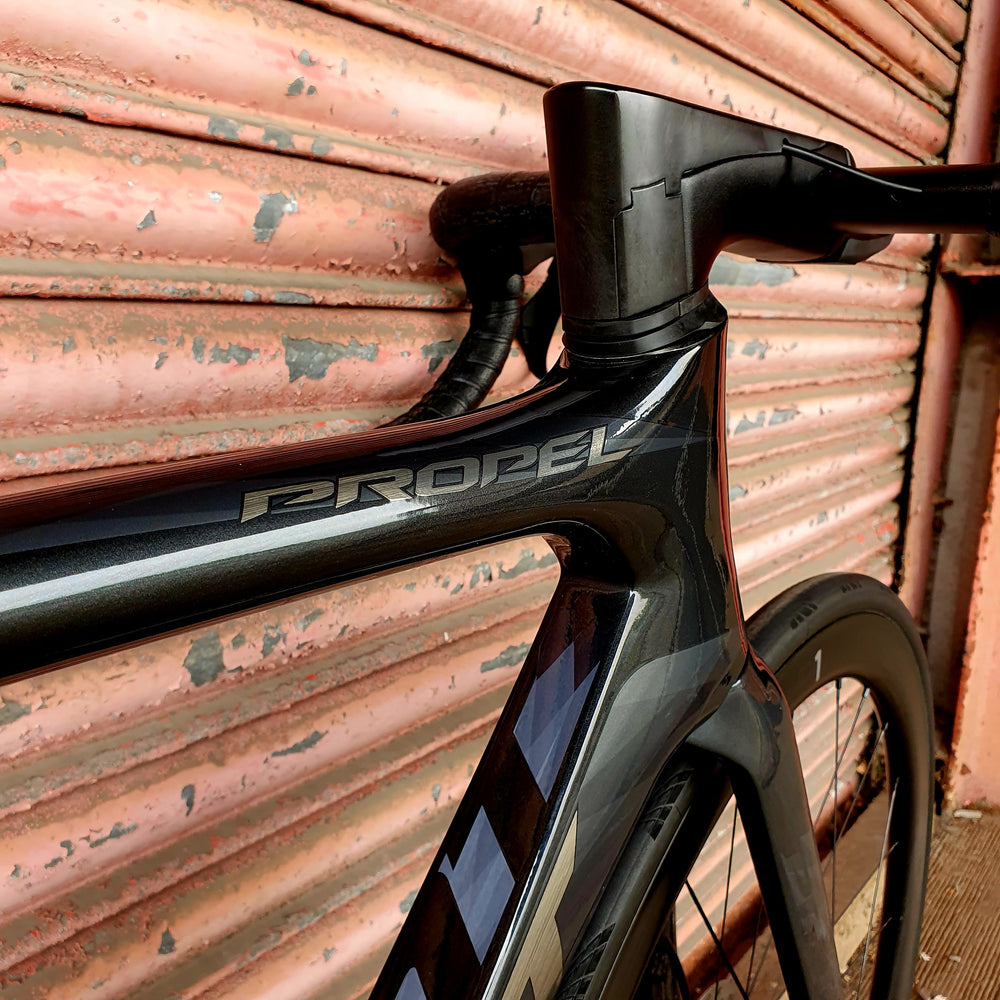 Giant Propel Advanced 1 Ultegra Carbon Aero Road Bike - M/54cm