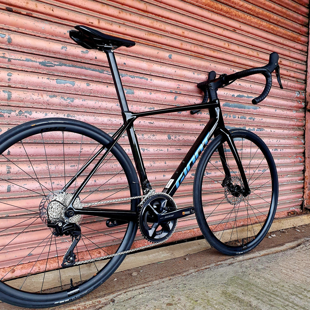 Giant TCR Advanced 2 Shimano 105 12 speed Carbon Disc Road Bike - M 54cm