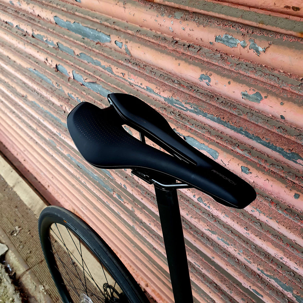 Giant TCR Advanced 2 Shimano 105 12 speed Carbon Disc Road Bike - M 54cm