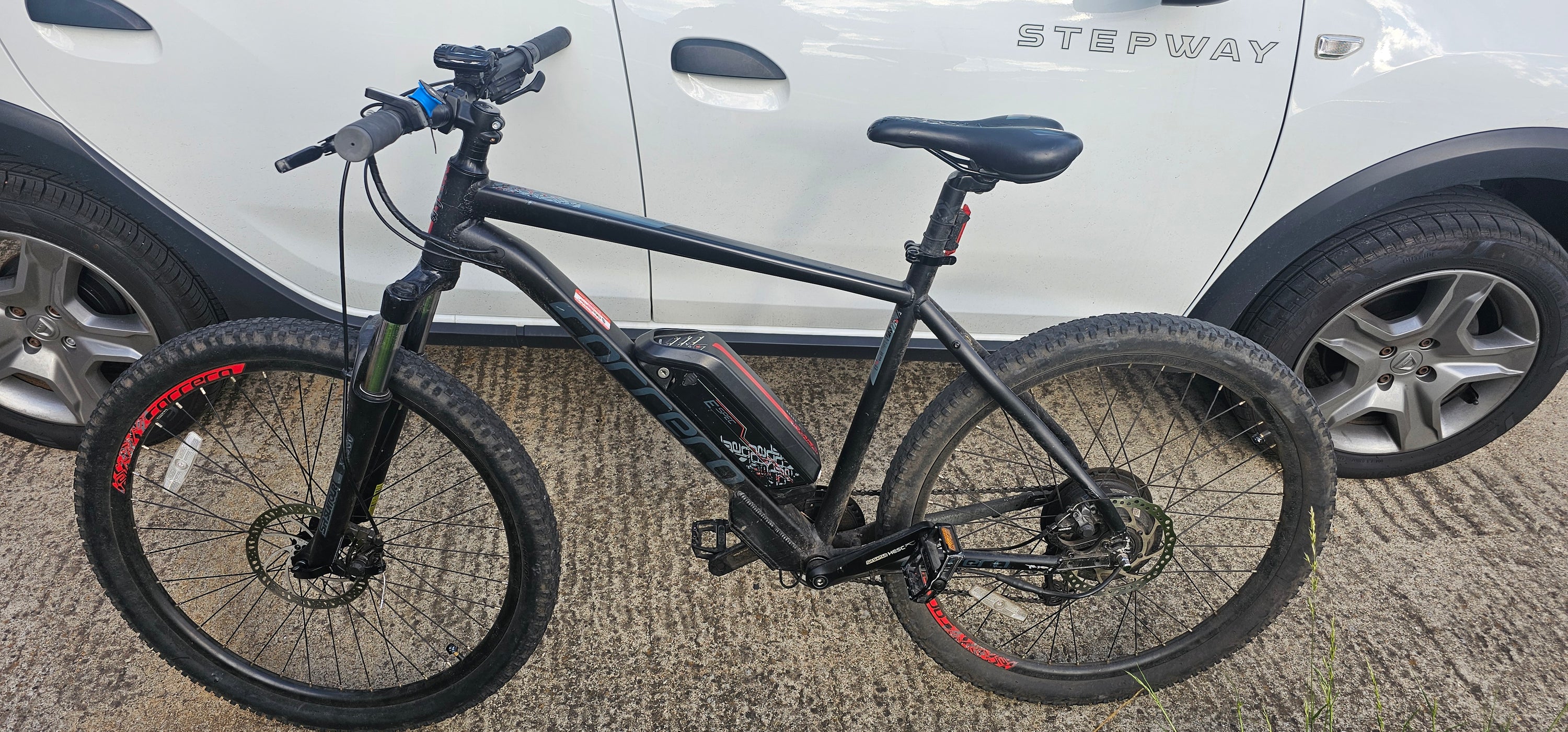 Ϟ Carrera Vengeance E Mens Electric Mountain Bike Microshift 2.1 2023