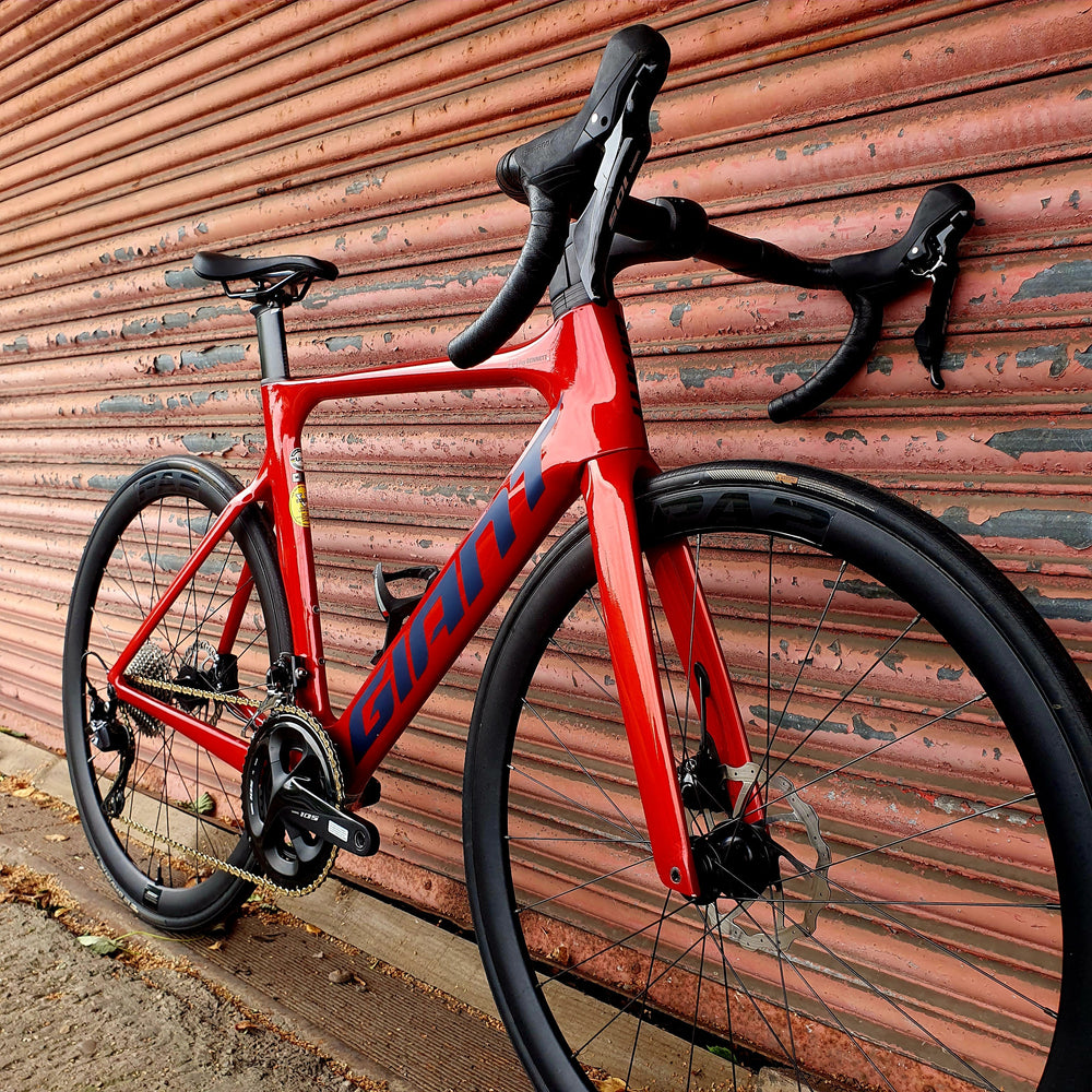 Giant Propel Advanced 2 Shimano 105 Carbon Aero Road Bike - M 54cm