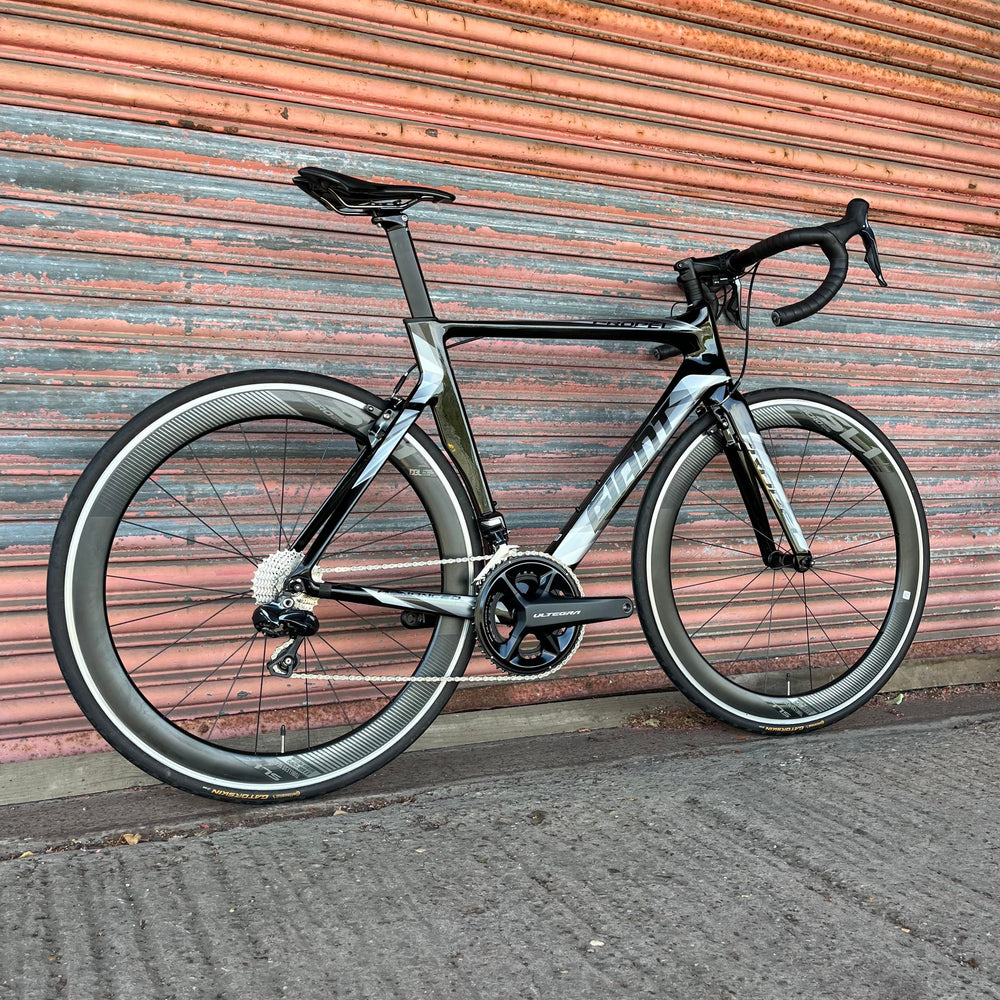 Giant Propel Advanced Ultegra Di2 Carbon Aero Road Bike