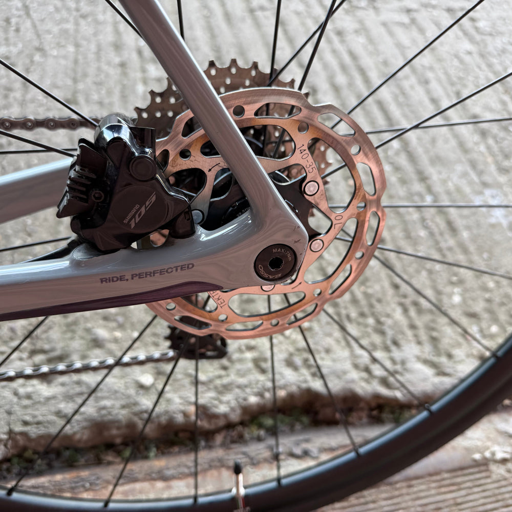 Basso Astra Shimano 105 Di2 Carbon Disc Road Bike