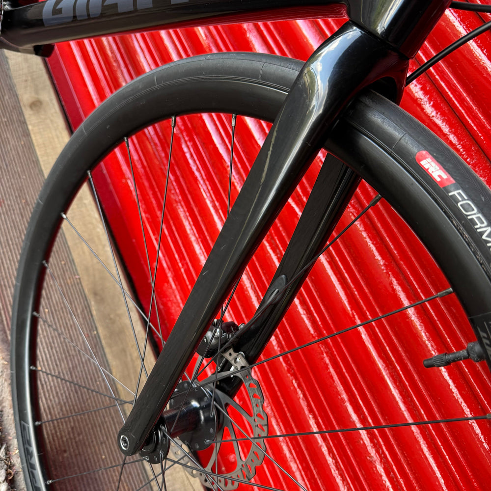 Giant TCR Advanced 105 Carbon Disc Road Bike