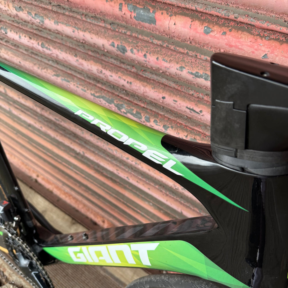 Giant Propel Advanced Pro Ultegra Di2 Carbon Aero Road Bike