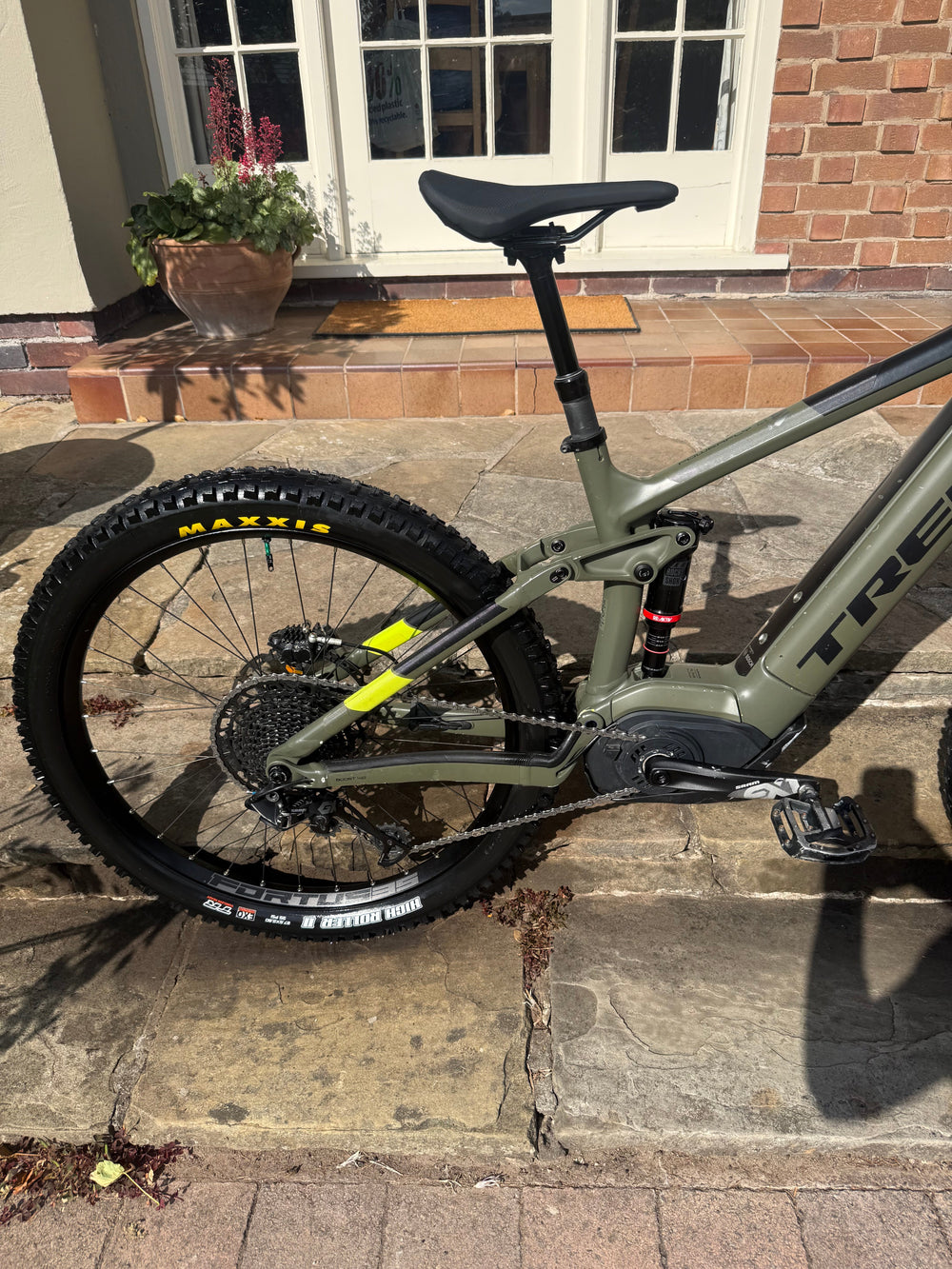 Wirral Wheelz Trek Powerfly LT9