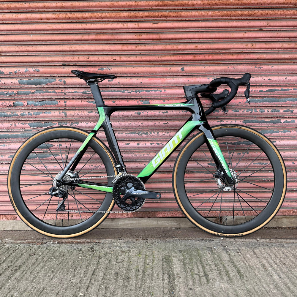Giant Propel Advanced Pro Ultegra Di2 Carbon Aero Road Bike