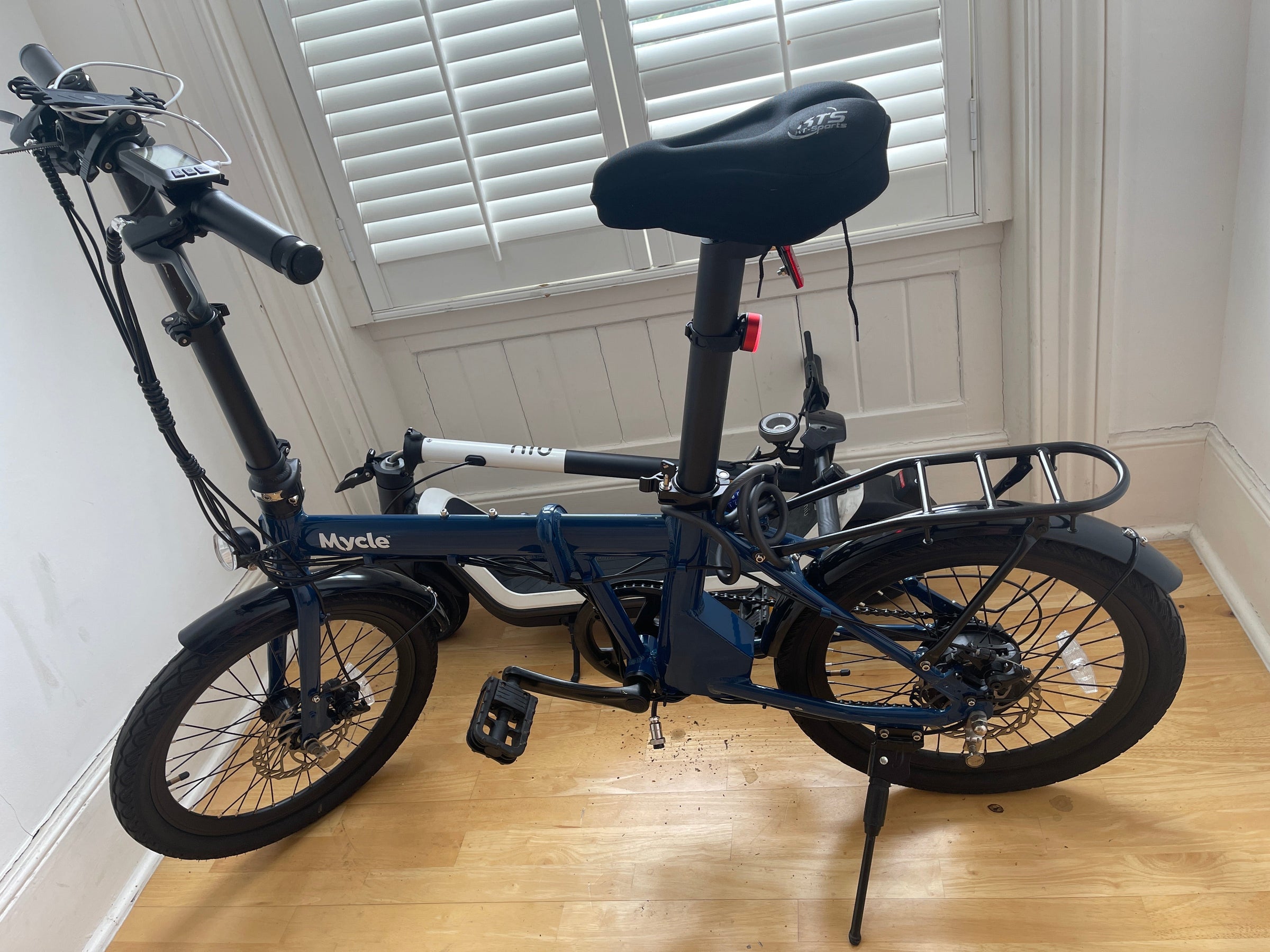 Mycle Electric 2021 Electric Bike. Frame size 53cm