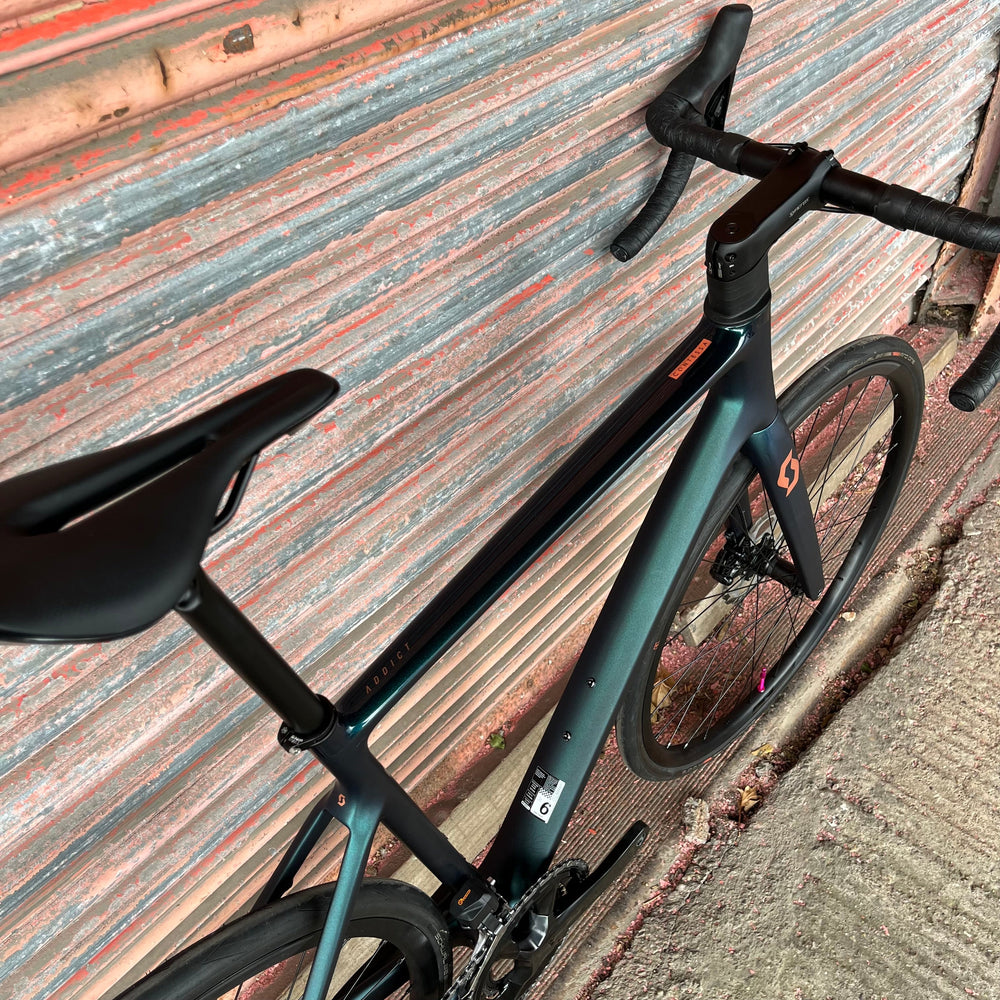 SCOTT Contessa Addict 15 105 Di2 Disc Carbon Road Race Bike