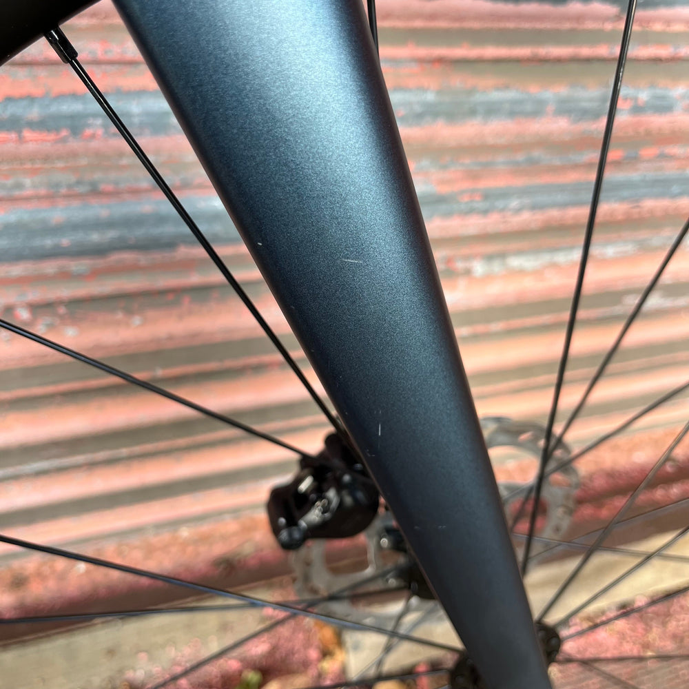 Specialized Tarmac SL6 Shimano 105 12sp Disc Carbon Road Bike - 56cm