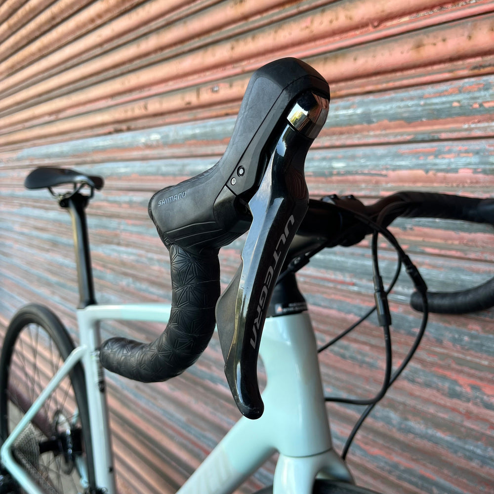 Specialized Roubaix Comp Ultegra Carbon Disc Road Bike