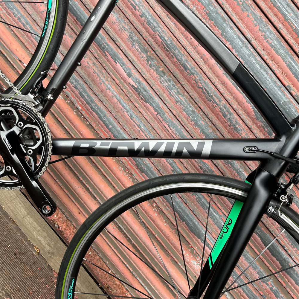 Btwin Ultra AF 700 Shimano 105 Aluminium Road Bike