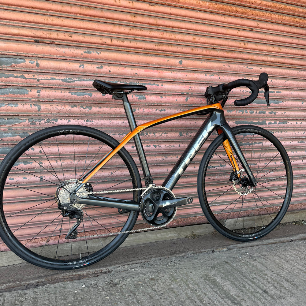 Trek Domane SL5 Shimano 105 Carbon Disc Road Bike