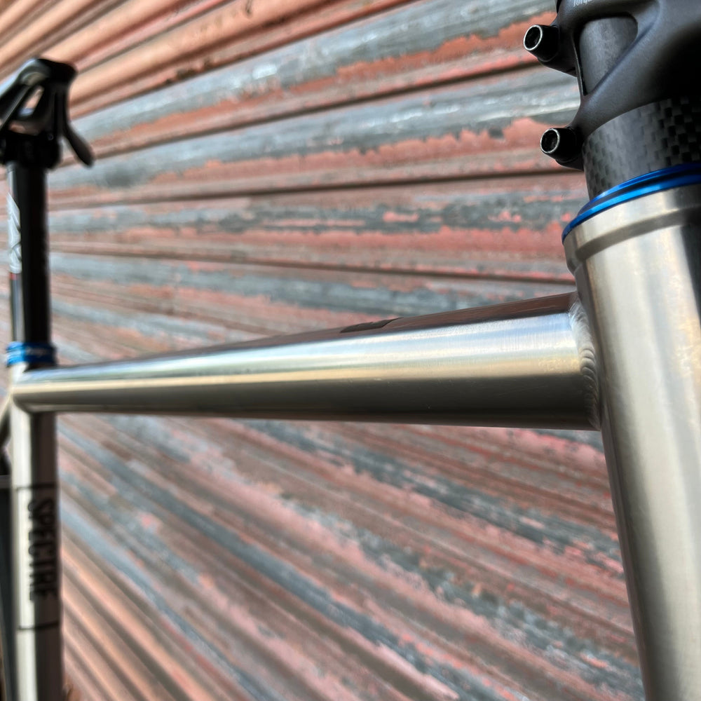 Reilly Spectre All-Road Ti Titanium Ultegra GRX Di2 Disc Road Bike