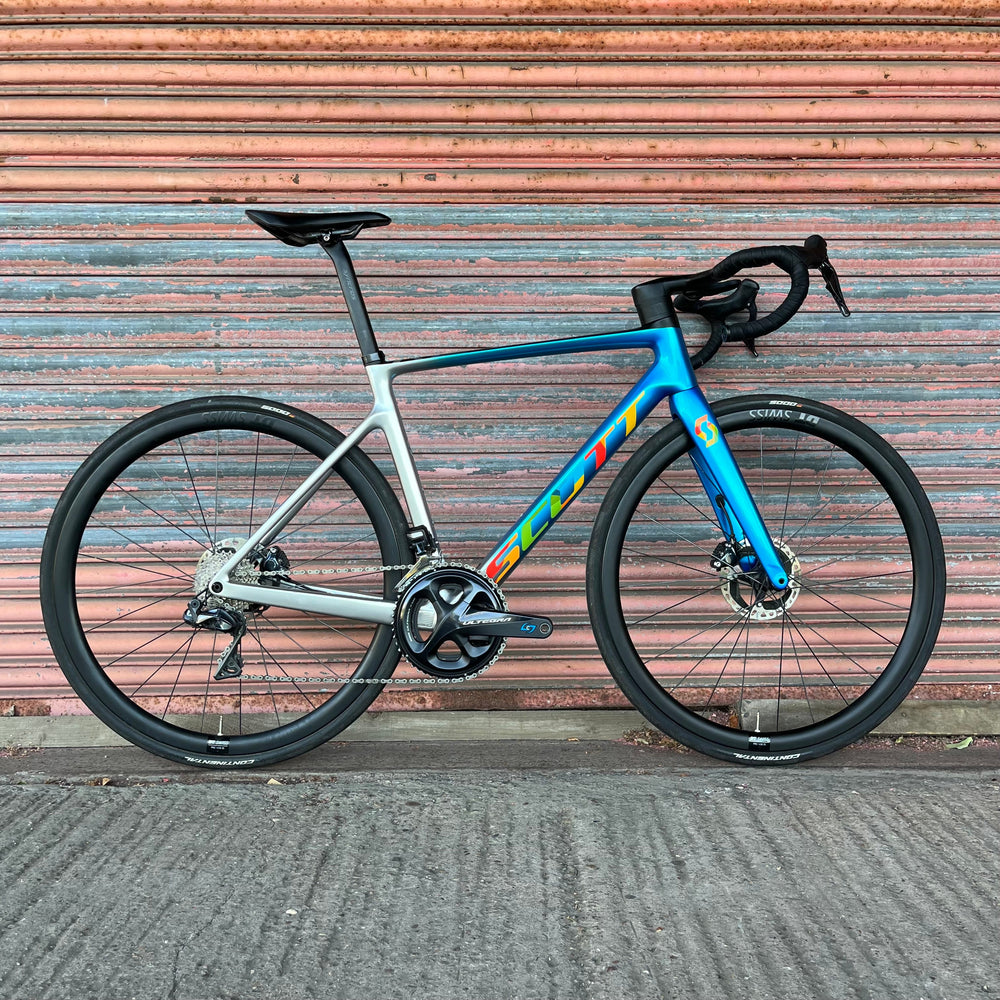 Scott Addict RC Ultimate Chaves Edition Ultegra Di2 Carbon Disc Road Bike