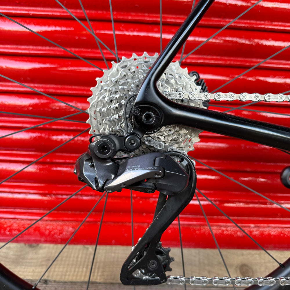 Giant TCR Advanced Pro 0 Ultegra Di2 12 Speed Carbon Disc Road Bike