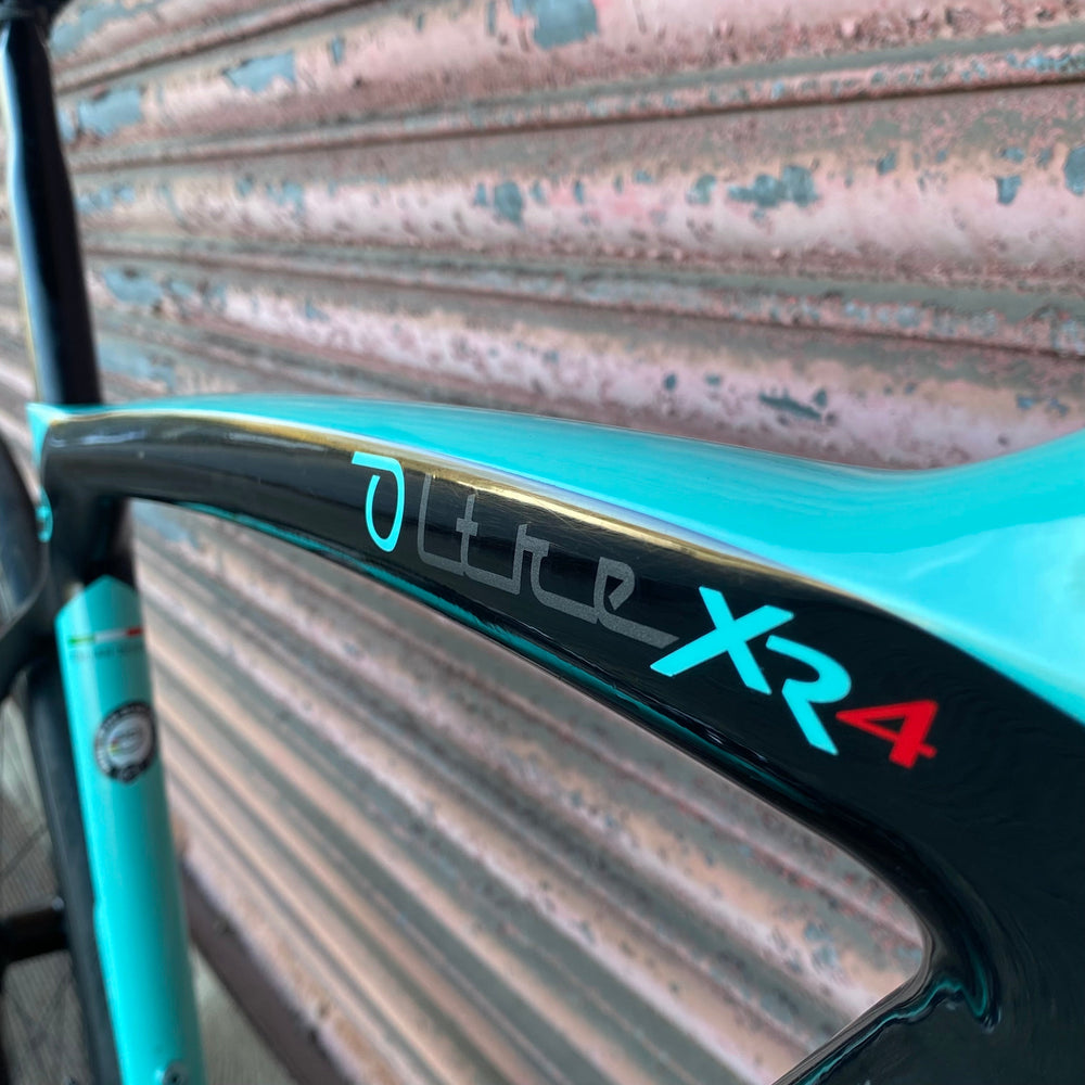 Bianchi Oltre XR4 CV Ultegra Carbon Aero Disc Road Bike - 50cm