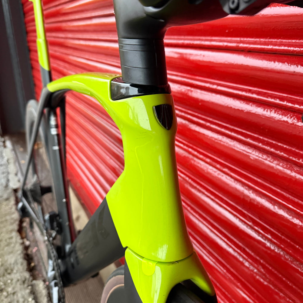 Trek Madone SL Dura Ace Di2 Aero Carbon Disc Road Bike - 58cm