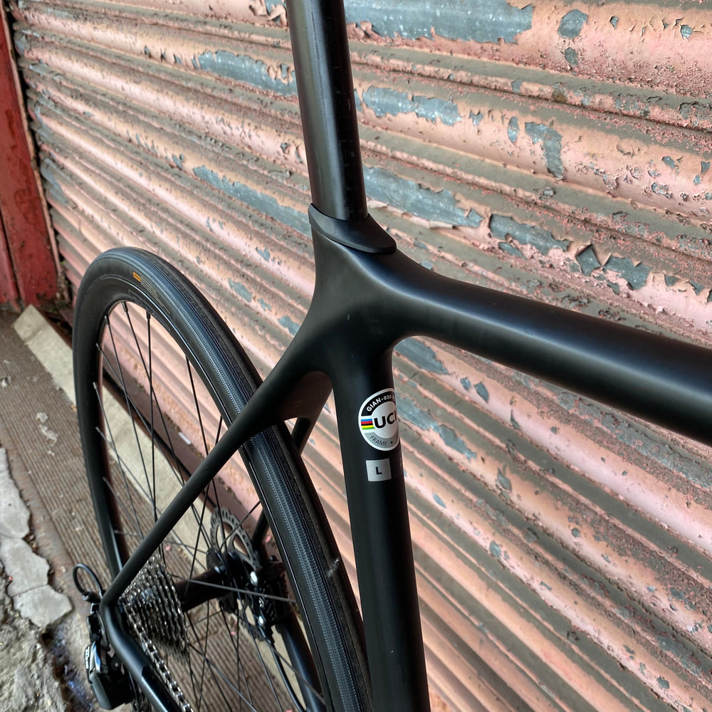 Giant TCR Advanced 2 Shimano 105 Carbon Disc Road Bike - L 58cm