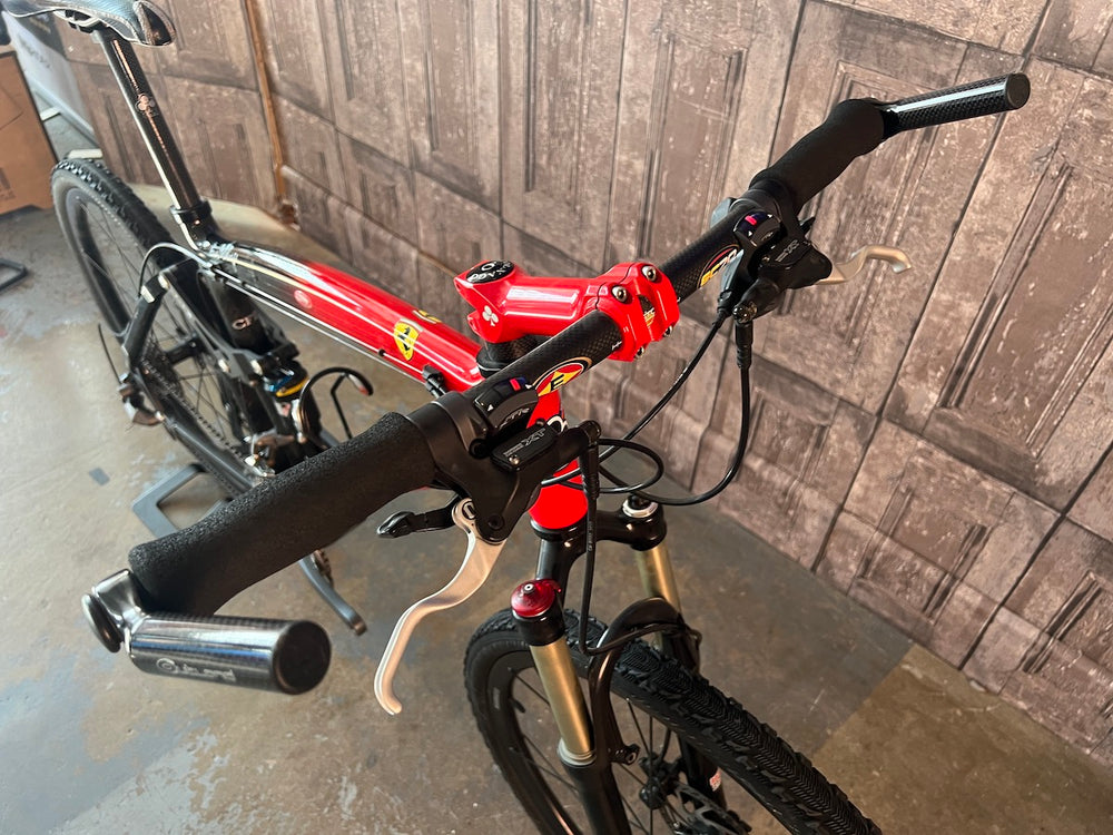 Colnago CF2 Ferrari Super Rare Collectors 2002