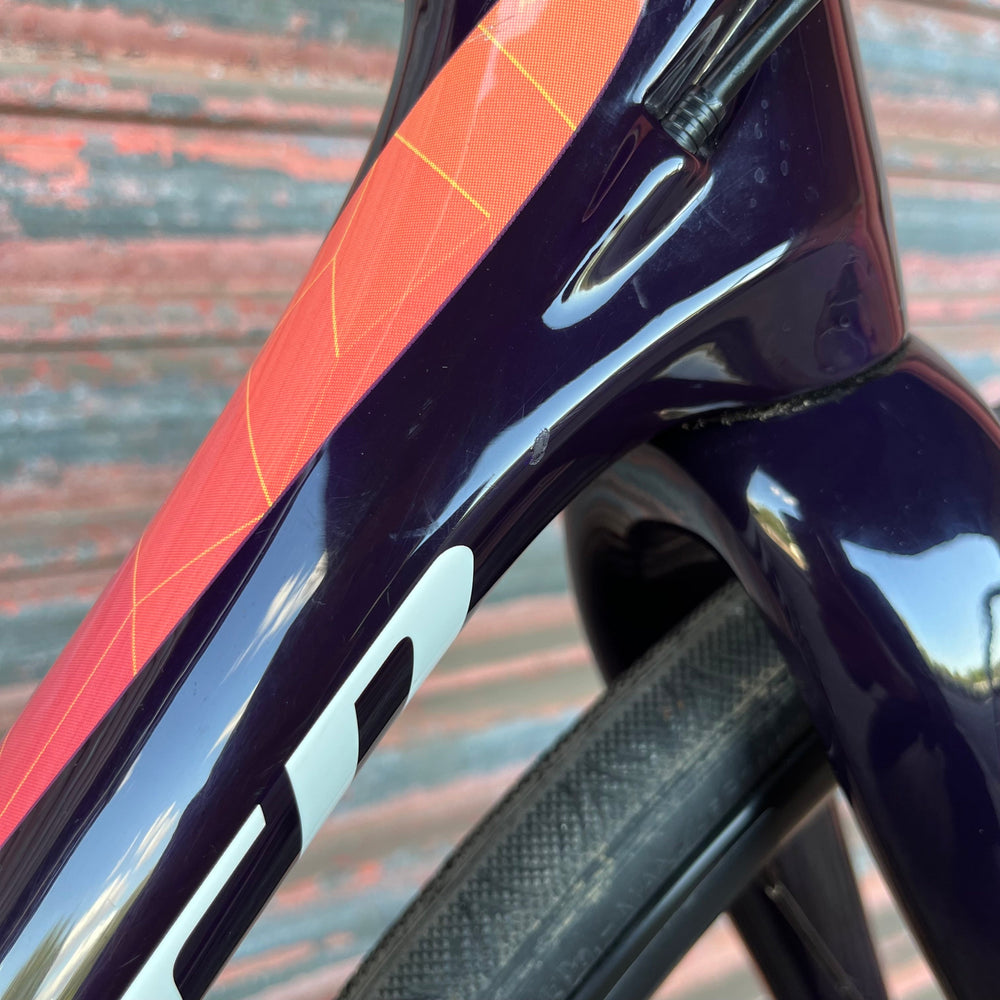 Specialized Roubaix Ruby Elite Shimano 105 Carbon Disc Road Bike