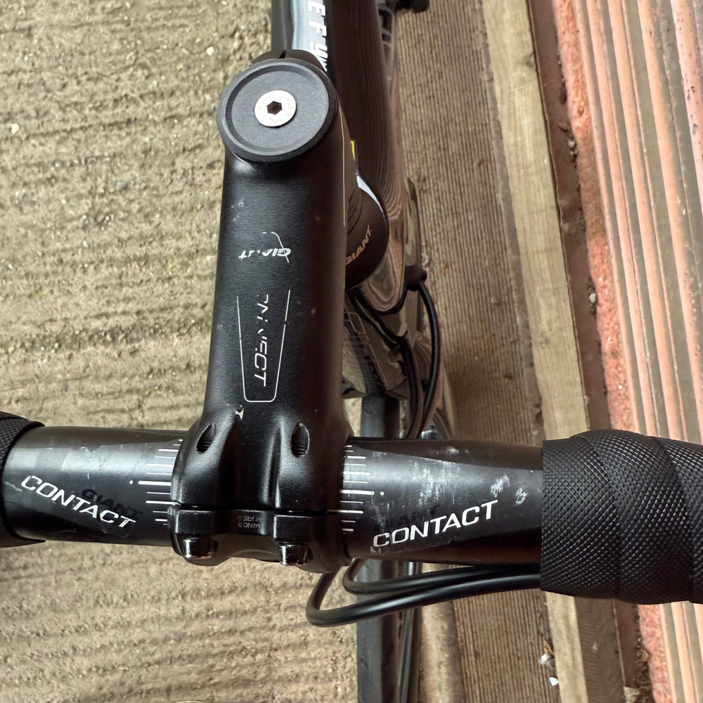 Giant Defy Advanced 1 Ultegra Carbon Endurance Road Bike - M/L 56cm